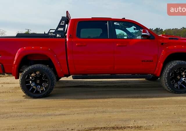 Красный Ram 1500, объемом двигателя 5.65 л и пробегом 75 тыс. км за 58812 $, фото 5 на Automoto.ua
