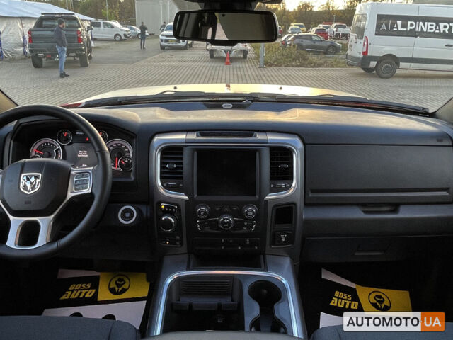 Красный Ram 1500, объемом двигателя 5.7 л и пробегом 100 тыс. км за 60000 $, фото 13 на Automoto.ua