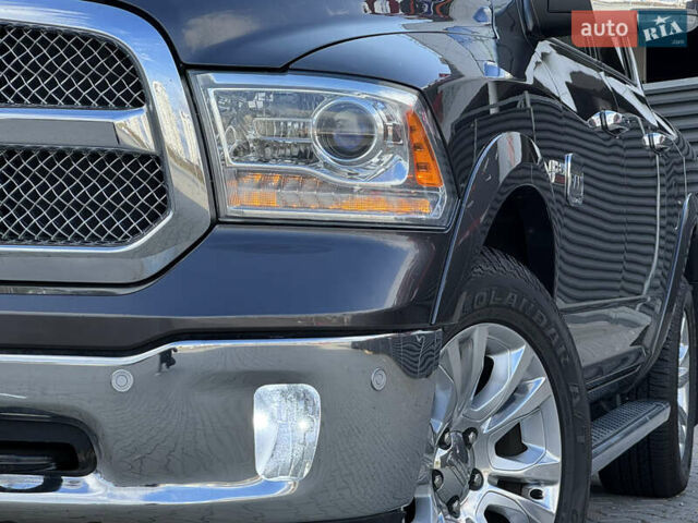Серый Ram 1500, объемом двигателя 5.65 л и пробегом 77 тыс. км за 39900 $, фото 2 на Automoto.ua