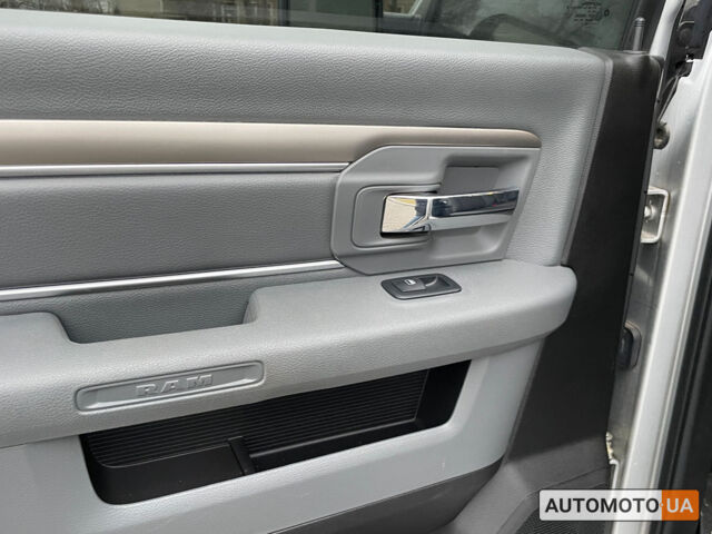 Серый Ram 1500, объемом двигателя 5.7 л и пробегом 135 тыс. км за 32999 $, фото 9 на Automoto.ua