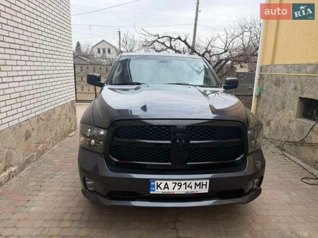 Серый Ram 1500, объемом двигателя 5.65 л и пробегом 65 тыс. км за 20500 $, фото 1 на Automoto.ua