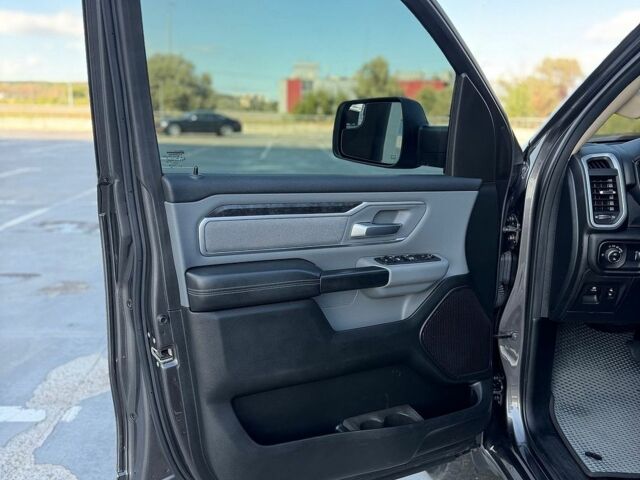 Серый Ram 1500, объемом двигателя 3.6 л и пробегом 95 тыс. км за 32500 $, фото 7 на Automoto.ua