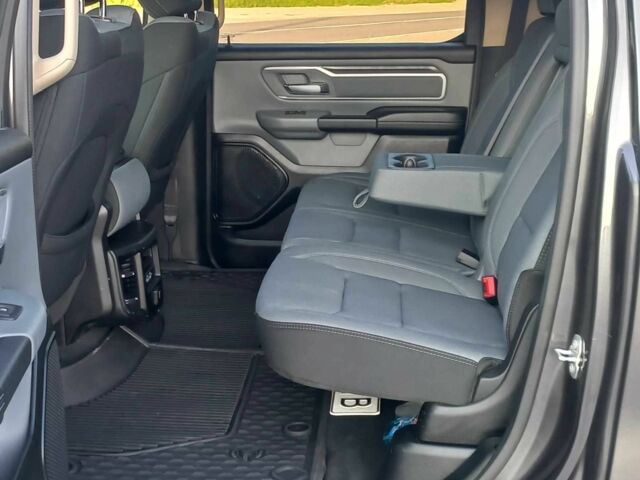 Серый Ram 1500, объемом двигателя 5.7 л и пробегом 202 тыс. км за 35000 $, фото 11 на Automoto.ua