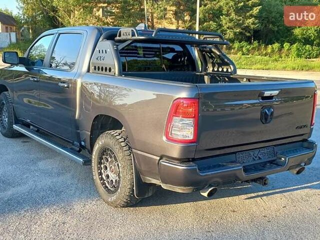 Серый Ram 1500, объемом двигателя 5.65 л и пробегом 208 тыс. км за 32300 $, фото 3 на Automoto.ua
