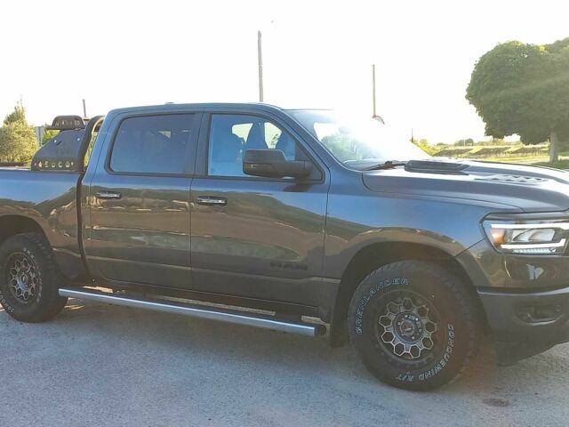 Серый Ram 1500, объемом двигателя 5.7 л и пробегом 205 тыс. км за 33500 $, фото 5 на Automoto.ua
