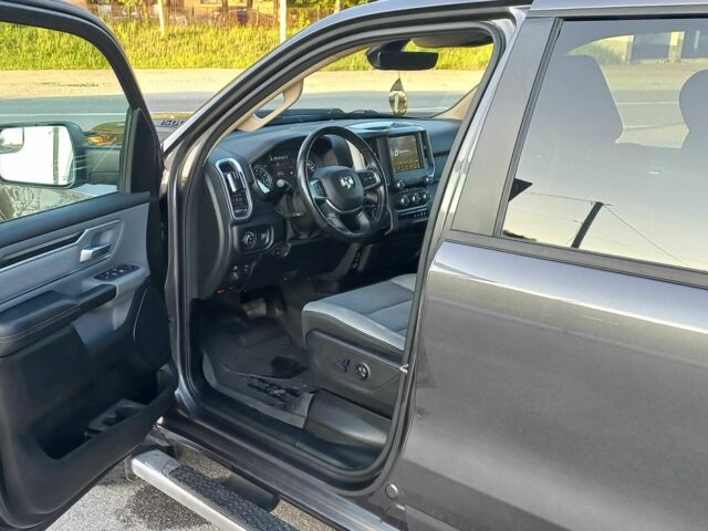 Сірий Ram 1500, об'ємом двигуна 5.7 л та пробігом 209 тис. км за 31000 $, фото 9 на Automoto.ua