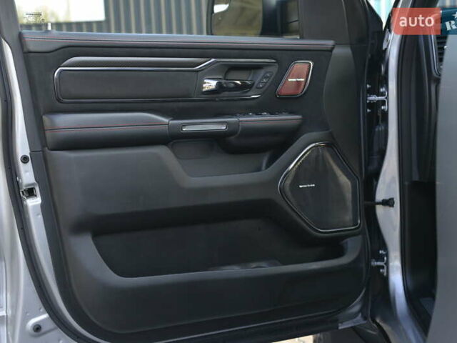 Серый Ram 1500, объемом двигателя 6.17 л и пробегом 26 тыс. км за 125000 $, фото 17 на Automoto.ua