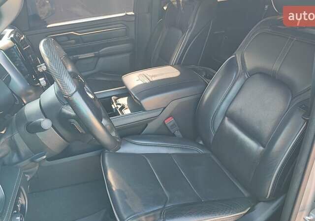 Ram 1500 2021 в Белой Церкве на Automoto.ua Серый Ram 1500, объемом двигателя 2.99 л и пробегом 99 тыс. км за 54990 $, фото 19 на Automoto.ua