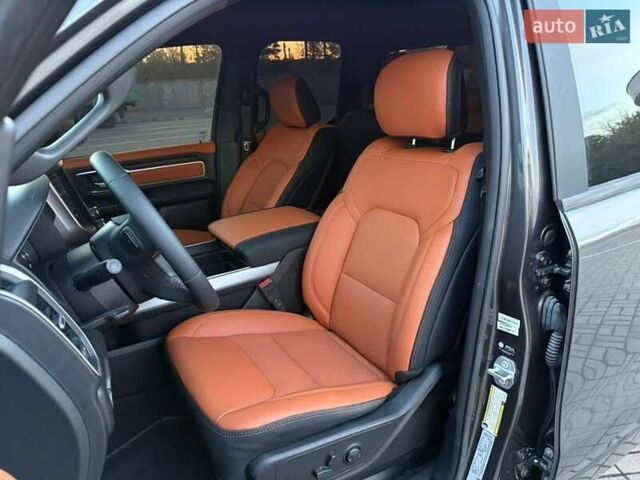 Ram 1500 2022 у Запоріжжя на Automoto.ua Сірий Ram 1500, об'ємом двигуна 5.65 л та пробігом 68 тис. км за 45000 $, фото 8 на Automoto.ua