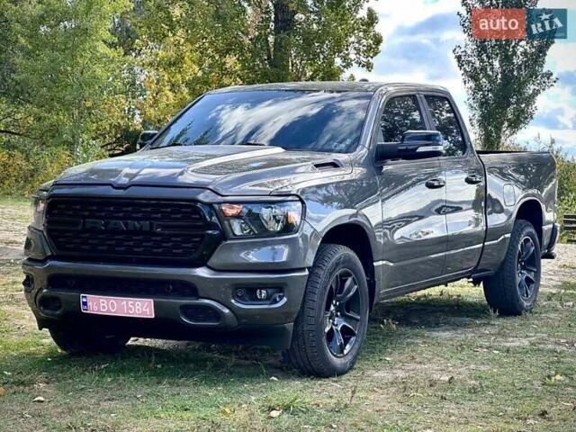 Ram 1500 2022 у Запоріжжя на Automoto.ua Сірий Ram 1500, об'ємом двигуна 5.65 л та пробігом 68 тис. км за 45000 $, фото 2 на Automoto.ua