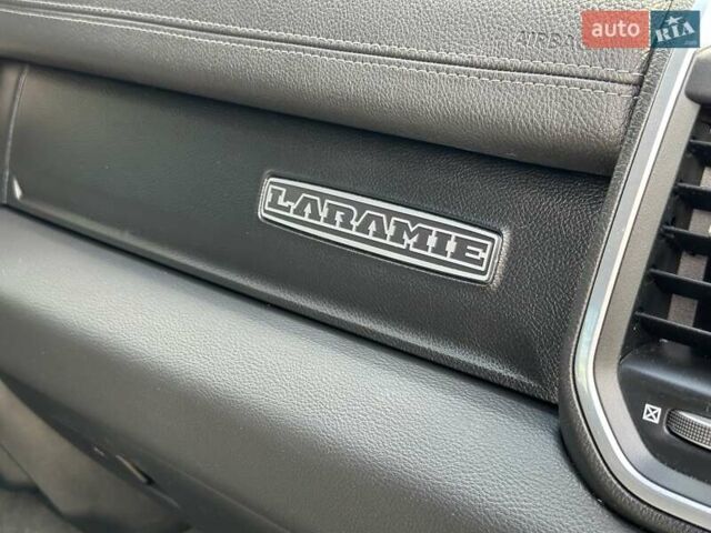 Серый Ram 1500, объемом двигателя 5.65 л и пробегом 21 тыс. км за 46990 $, фото 41 на Automoto.ua