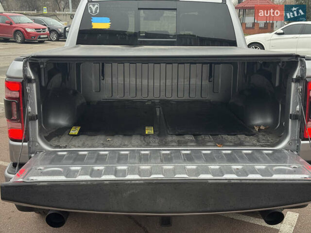 Серый Ram 1500, объемом двигателя 5.65 л и пробегом 21 тыс. км за 43990 $, фото 16 на Automoto.ua