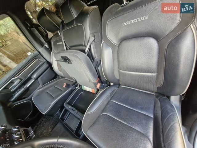 Серый Ram 1500, объемом двигателя 5.65 л и пробегом 19 тыс. км за 45000 $, фото 7 на Automoto.ua