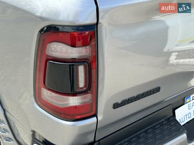 Серый Ram 1500, объемом двигателя 5.65 л и пробегом 21 тыс. км за 46990 $, фото 18 на Automoto.ua