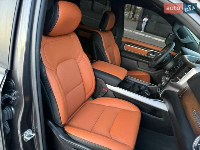 Ram 1500 2022 у Запоріжжя на Automoto.ua Сірий Ram 1500, об'ємом двигуна 5.65 л та пробігом 68 тис. км за 45000 $, фото 14 на Automoto.ua