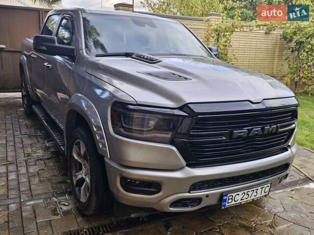 Серый Ram 1500, объемом двигателя 5.65 л и пробегом 19 тыс. км за 45000 $, фото 10 на Automoto.ua