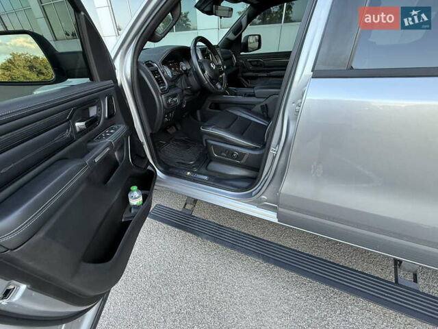 Сірий Ram 1500, об'ємом двигуна 5.65 л та пробігом 58 тис. км за 67000 $, фото 31 на Automoto.ua