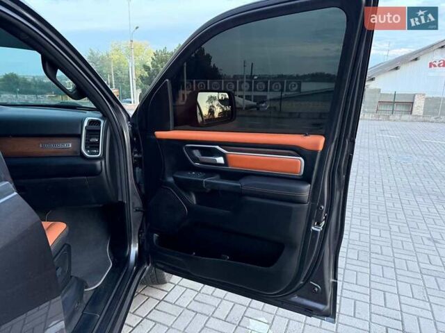 Ram 1500 2022 у Запоріжжя на Automoto.ua Сірий Ram 1500, об'ємом двигуна 5.65 л та пробігом 68 тис. км за 45000 $, фото 13 на Automoto.ua