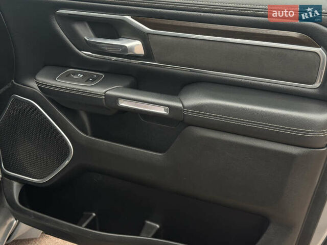 Серый Ram 1500, объемом двигателя 5.65 л и пробегом 21 тыс. км за 43990 $, фото 24 на Automoto.ua