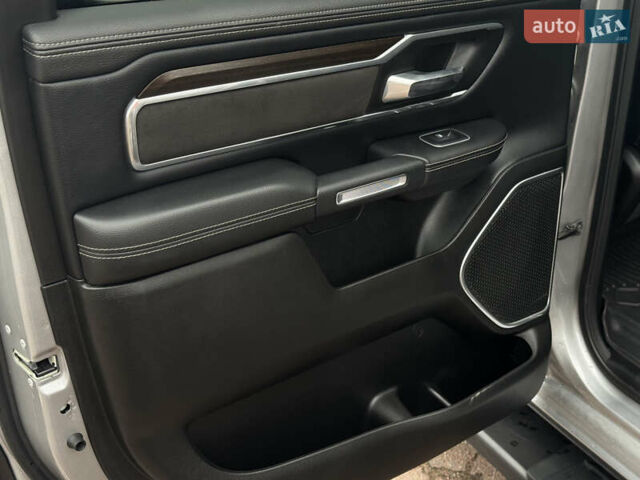 Серый Ram 1500, объемом двигателя 5.65 л и пробегом 21 тыс. км за 43990 $, фото 18 на Automoto.ua