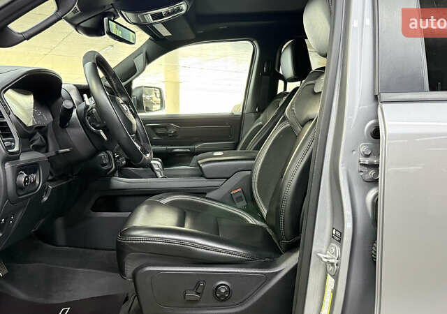Серый Ram 1500, объемом двигателя 0 л и пробегом 12 тыс. км за 109900 $, фото 19 на Automoto.ua