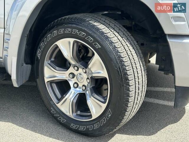 Серый Ram 1500, объемом двигателя 5.65 л и пробегом 21 тыс. км за 46990 $, фото 15 на Automoto.ua