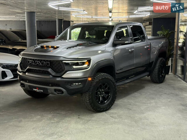 Серый Ram 1500, объемом двигателя 0 л и пробегом 12 тыс. км за 109900 $, фото 5 на Automoto.ua