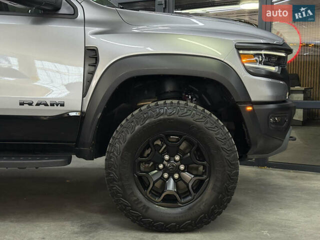 Серый Ram 1500, объемом двигателя 0 л и пробегом 12 тыс. км за 109900 $, фото 4 на Automoto.ua