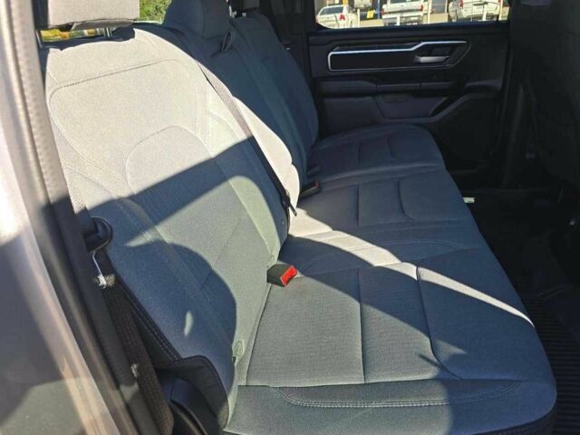 Серый Ram 1500, объемом двигателя 0 л и пробегом 22 тыс. км за 43000 $, фото 5 на Automoto.ua