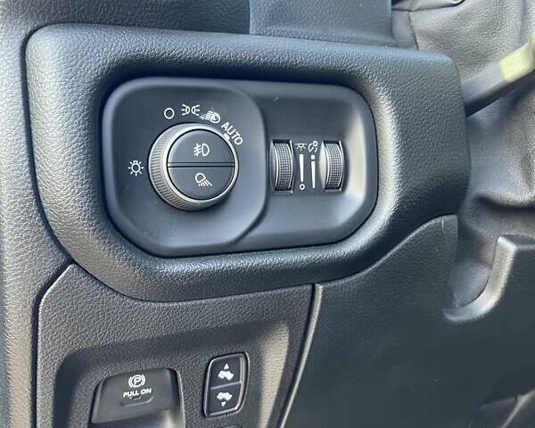 Синий Ram 1500, объемом двигателя 5.7 л и пробегом 48 тыс. км за 57000 $, фото 20 на Automoto.ua