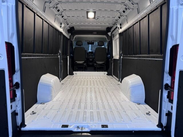 Білий Ram 3500, об'ємом двигуна 3.6 л та пробігом 15 тис. км за 26350 $, фото 8 на Automoto.ua