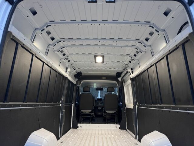 Білий Ram 3500, об'ємом двигуна 3.6 л та пробігом 15 тис. км за 26350 $, фото 9 на Automoto.ua