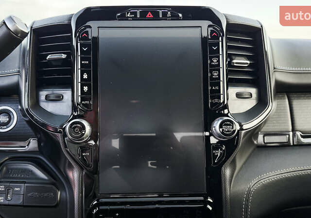Чорний Ram 3500, об'ємом двигуна 6.7 л та пробігом 36 тис. км за 115000 $, фото 96 на Automoto.ua