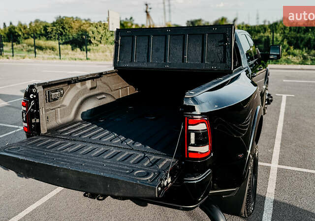 Чорний Ram 3500, об'ємом двигуна 6.7 л та пробігом 36 тис. км за 115000 $, фото 40 на Automoto.ua