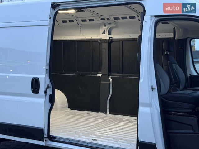 Білий Ram Promaster, об'ємом двигуна 3.6 л та пробігом 15 тис. км за 26350 $, фото 12 на Automoto.ua