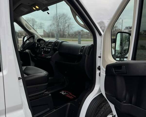 Белый Ram Promaster, объемом двигателя 3.6 л и пробегом 28 тыс. км за 24350 $, фото 15 на Automoto.ua