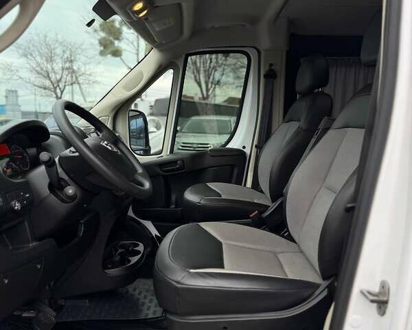 Белый Ram Promaster, объемом двигателя 3.6 л и пробегом 28 тыс. км за 24350 $, фото 11 на Automoto.ua