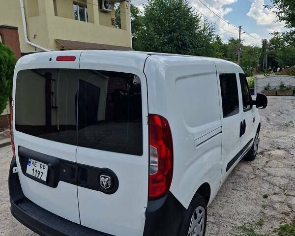 Белый Ram Promaster, объемом двигателя 2.36 л и пробегом 192 тыс. км за 10300 $, фото 4 на Automoto.ua