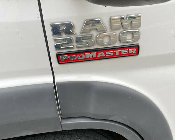 Білий Ram Promaster, об'ємом двигуна 3.6 л та пробігом 54 тис. км за 19300 $, фото 3 на Automoto.ua