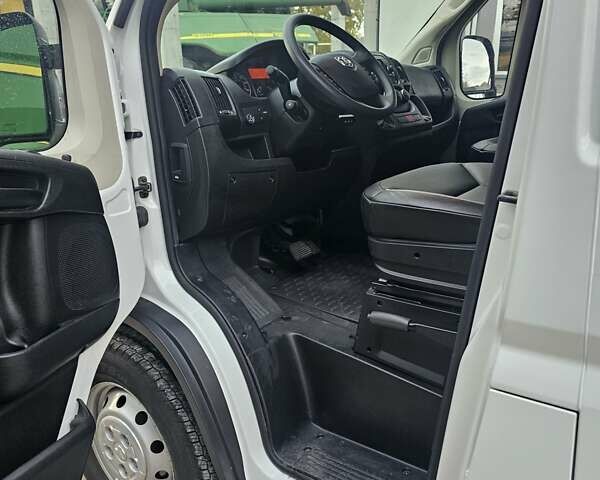 Белый Ram Promaster, объемом двигателя 3.7 л и пробегом 28 тыс. км за 27000 $, фото 16 на Automoto.ua