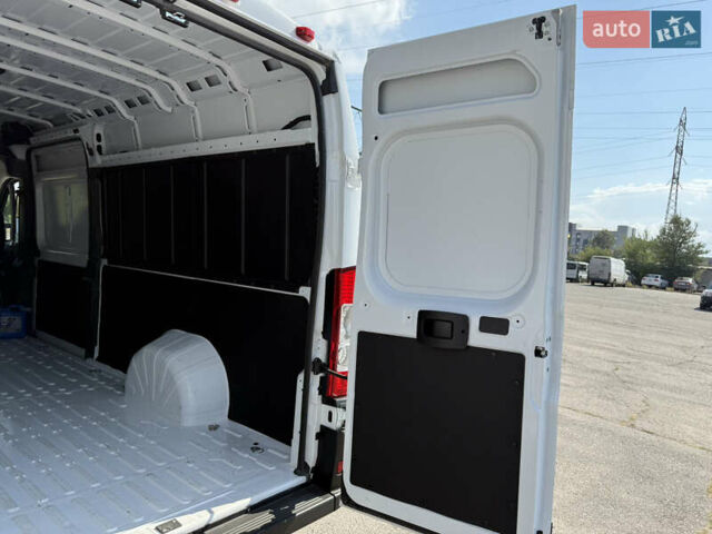 Белый Ram Promaster, объемом двигателя 0 л и пробегом 15 тыс. км за 24500 $, фото 9 на Automoto.ua