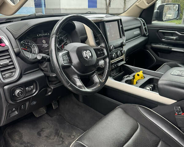 Красный Ram Promaster, объемом двигателя 5.65 л и пробегом 132 тыс. км за 55000 $, фото 11 на Automoto.ua