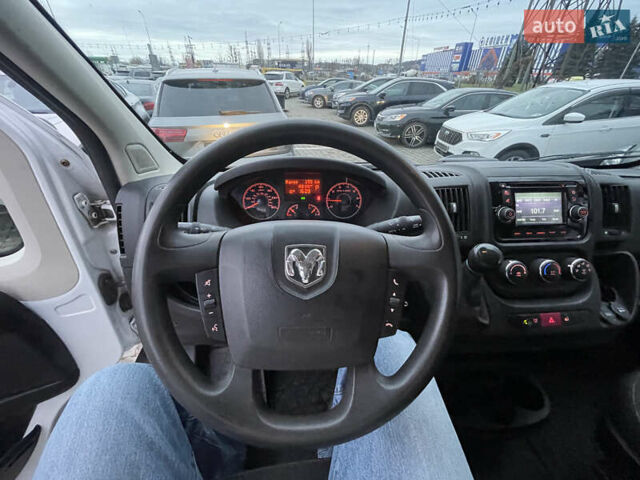 Белый Ram Promaster City, объемом двигателя 3.6 л и пробегом 168 тыс. км за 14500 $, фото 5 на Automoto.ua