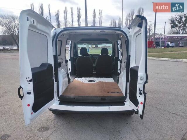 Белый Ram Promaster City, объемом двигателя 2.4 л и пробегом 34 тыс. км за 15200 $, фото 7 на Automoto.ua