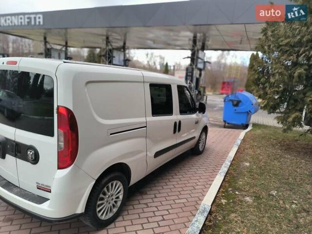 Белый Ram Promaster City, объемом двигателя 2.36 л и пробегом 260 тыс. км за 12200 $, фото 3 на Automoto.ua
