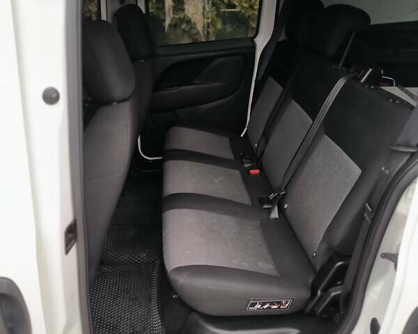 Белый Ram Promaster City, объемом двигателя 2.36 л и пробегом 260 тыс. км за 12200 $, фото 6 на Automoto.ua