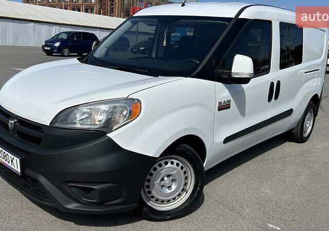 Білий Ram Promaster City, об'ємом двигуна 2.36 л та пробігом 144 тис. км за 13500 $, фото 18 на Automoto.ua
