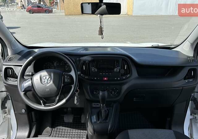 Білий Ram Promaster City, об'ємом двигуна 2.36 л та пробігом 144 тис. км за 13500 $, фото 4 на Automoto.ua