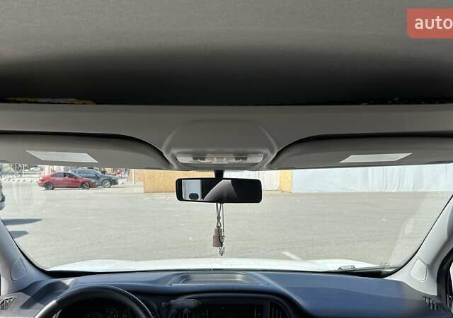 Білий Ram Promaster City, об'ємом двигуна 2.36 л та пробігом 144 тис. км за 13500 $, фото 5 на Automoto.ua