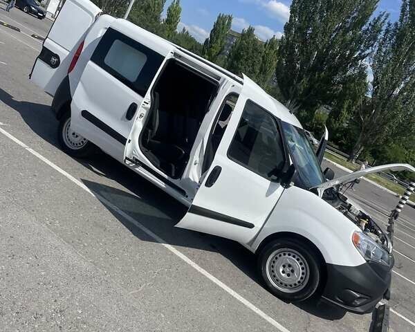 Білий Ram Promaster City, об'ємом двигуна 2.4 л та пробігом 92 тис. км за 11000 $, фото 20 на Automoto.ua